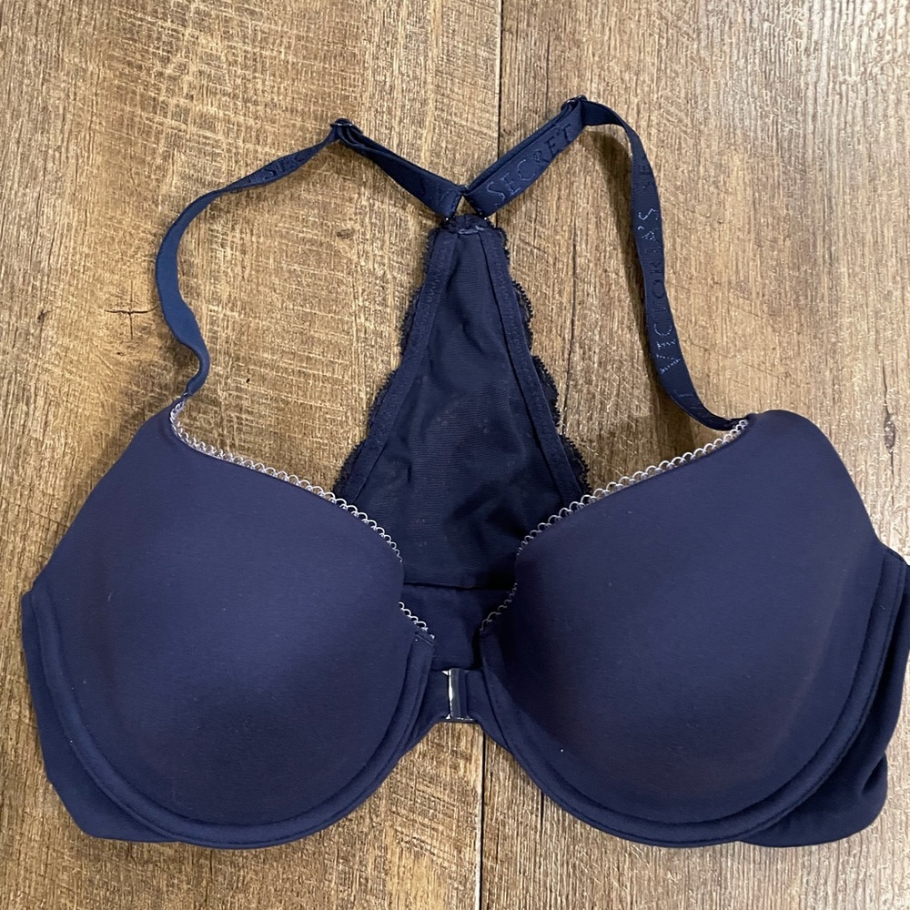 Victoria’s Secret front closing bra